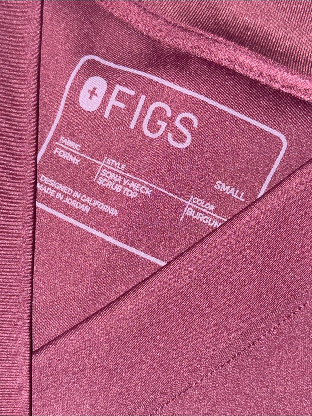 FIGS FORMx Women’s Size Small Sona V-Neck Scrub Top in Burgundy NWOT - Picture 9 of 11